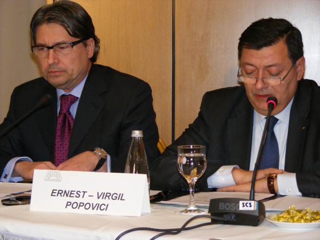 Brent Valmar (stanga) si Ernest Popovici (dreapta) (sursa - 0-100.ro)