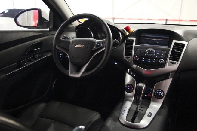 Chevrolet Cruze/Volt (sursa - 0-100.ro) Chevrolet Cruze/Volt (sursa - 0-100.ro)