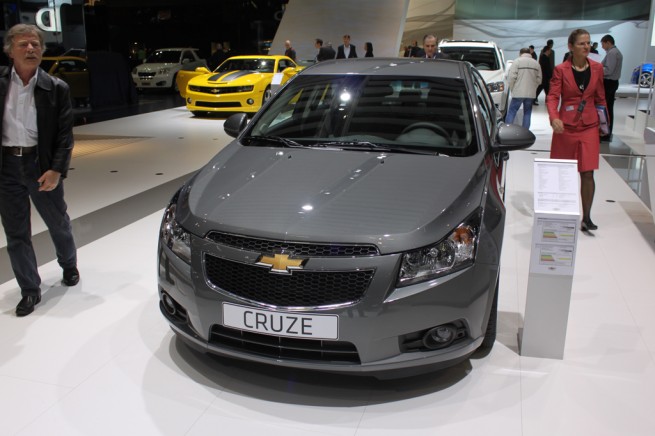 Chevrolet Cruze (sursa - 0-100.ro) Chevrolet Cruze (sursa - 0-100.ro)