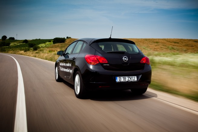 Opel Astra (sursa - 0-100.ro)