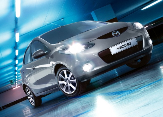 Mazda2 editie aniversare (sursa - 0-100.ro) Mazda2 editie aniversare (sursa - 0-100.ro)